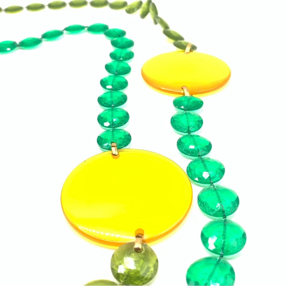 Colorful Vintage Long Yellow and Green Lucite Beaded Necklace W/ Fold over clasp - Picture 3 of 8